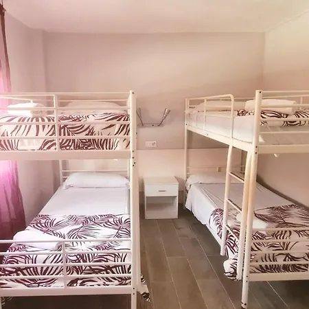 卡巴那旅馆 招待所 萨洛